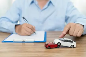 Papierformular für einen Verkehrsunfall